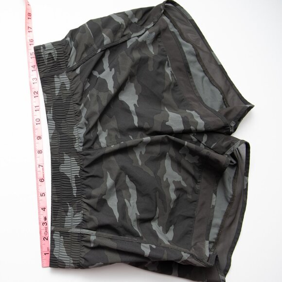 Athleta Shorts Mesh Racer Run Mid Rise 4" Built-in Brief Cameo Green Size Medium - Picture 7 of 7